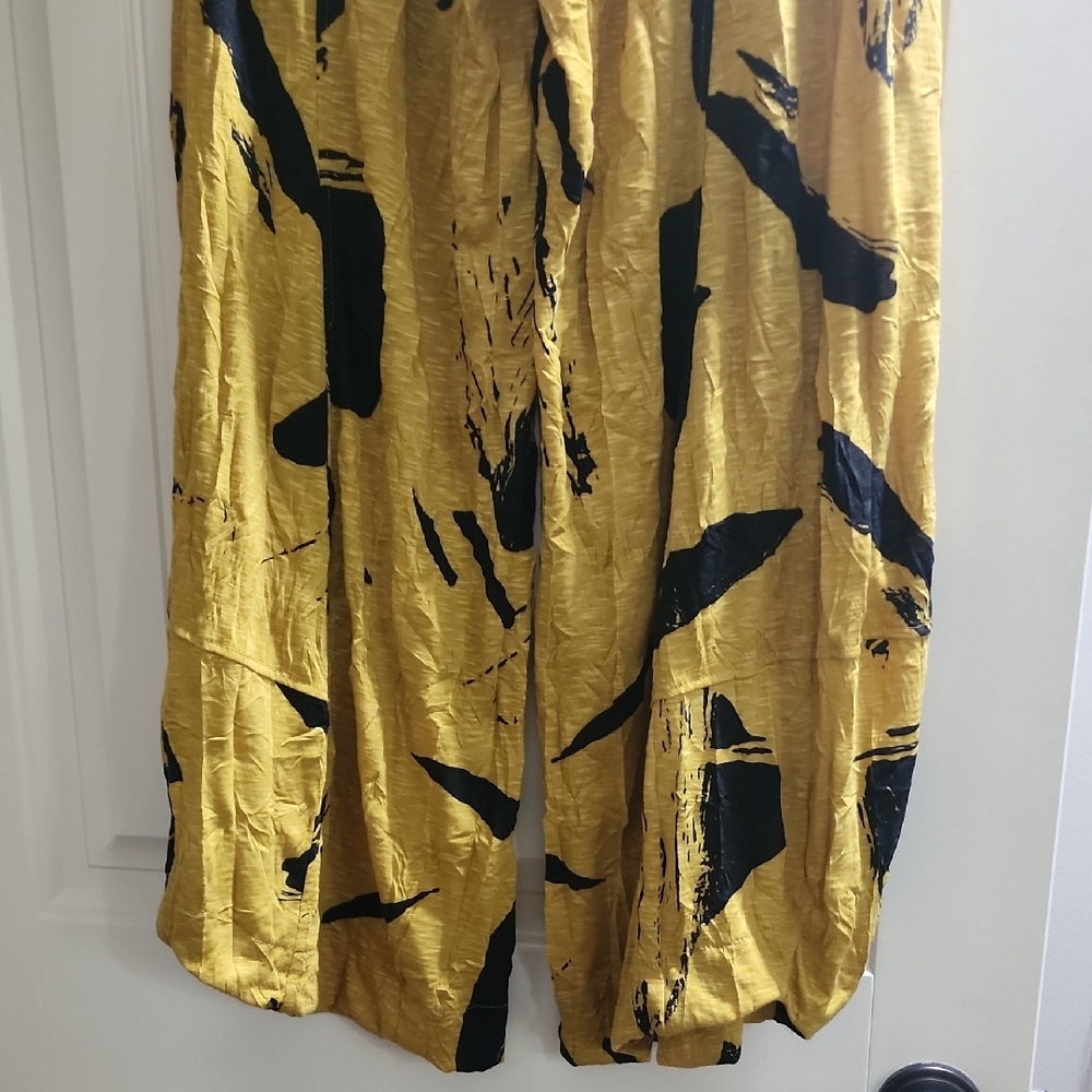Yellow and Black Wide Leg Pants - Picture 6 of 6